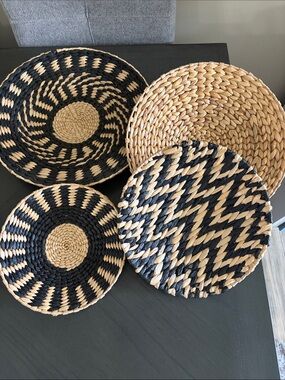 Handwoven Black and Natural Seagrass Wall Basket Set - Home Accents